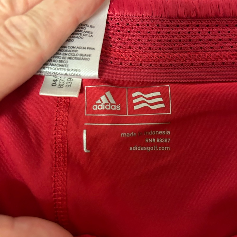 Adidas golf skirt used in good condition